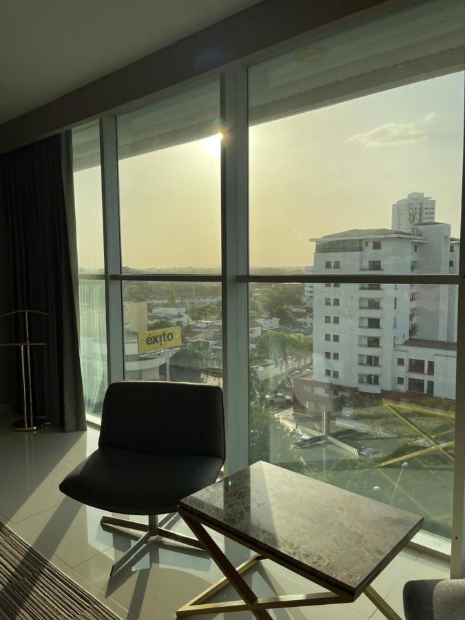 Hotel Sexta Avenida Inn มอนเตริอา ภายนอก รูปภาพ