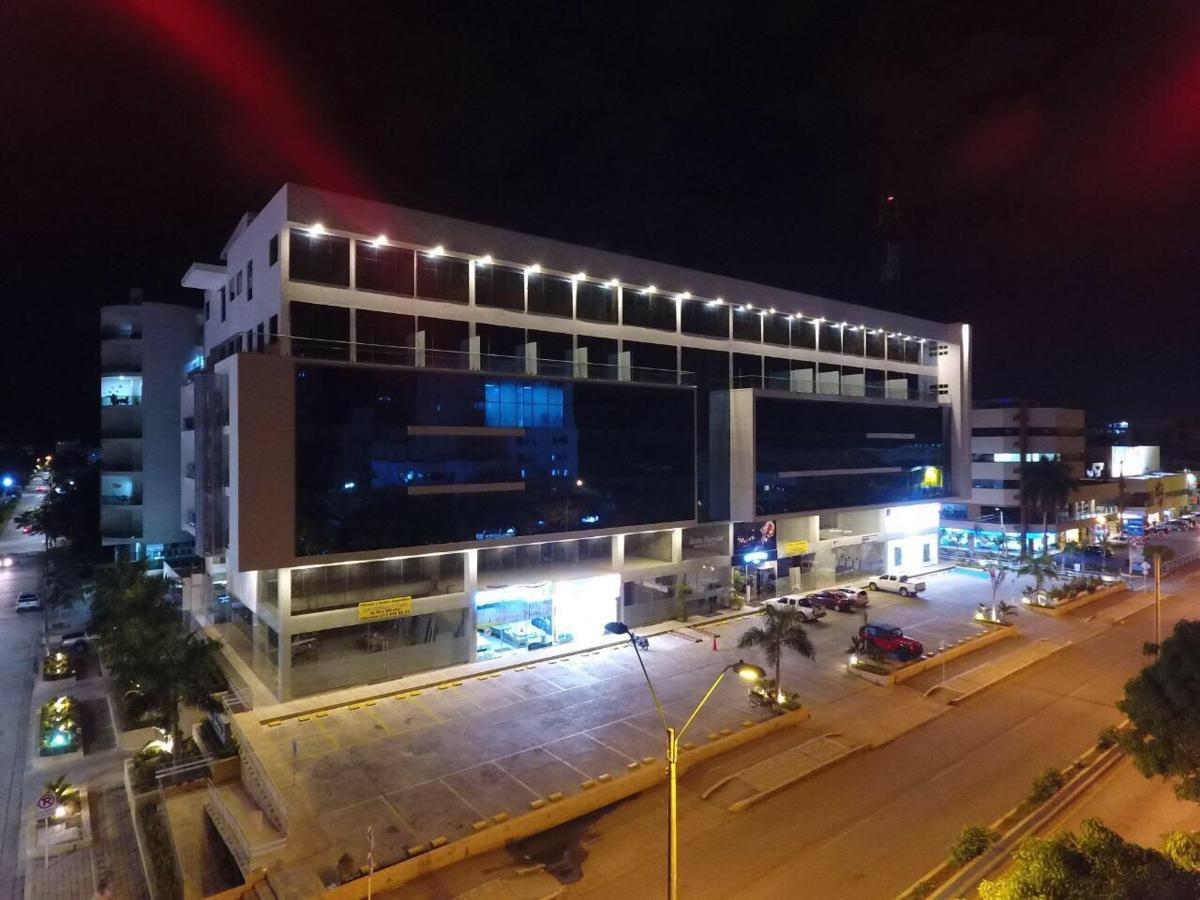 Hotel Sexta Avenida Inn มอนเตริอา ภายนอก รูปภาพ