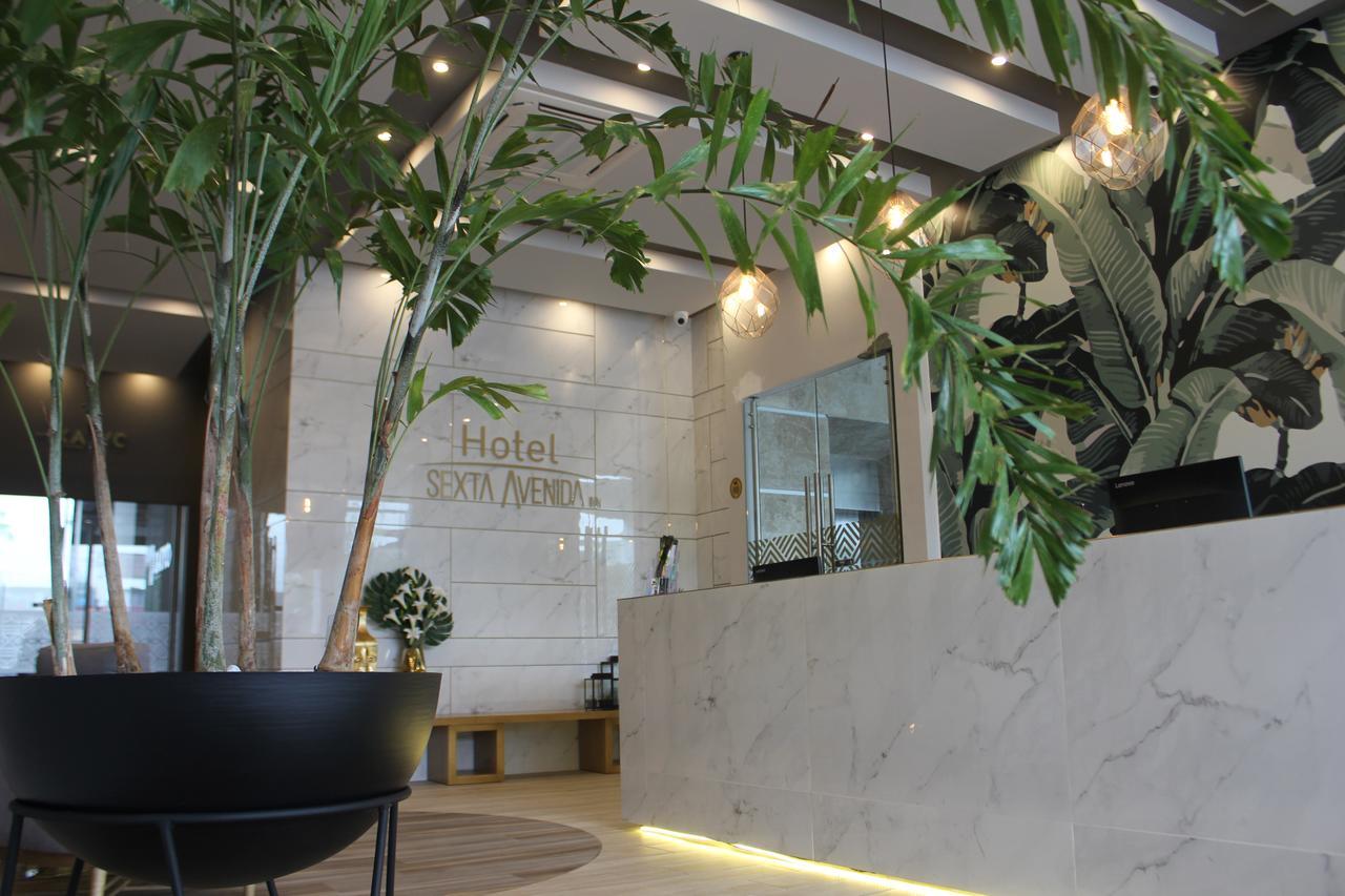 Hotel Sexta Avenida Inn มอนเตริอา ภายนอก รูปภาพ