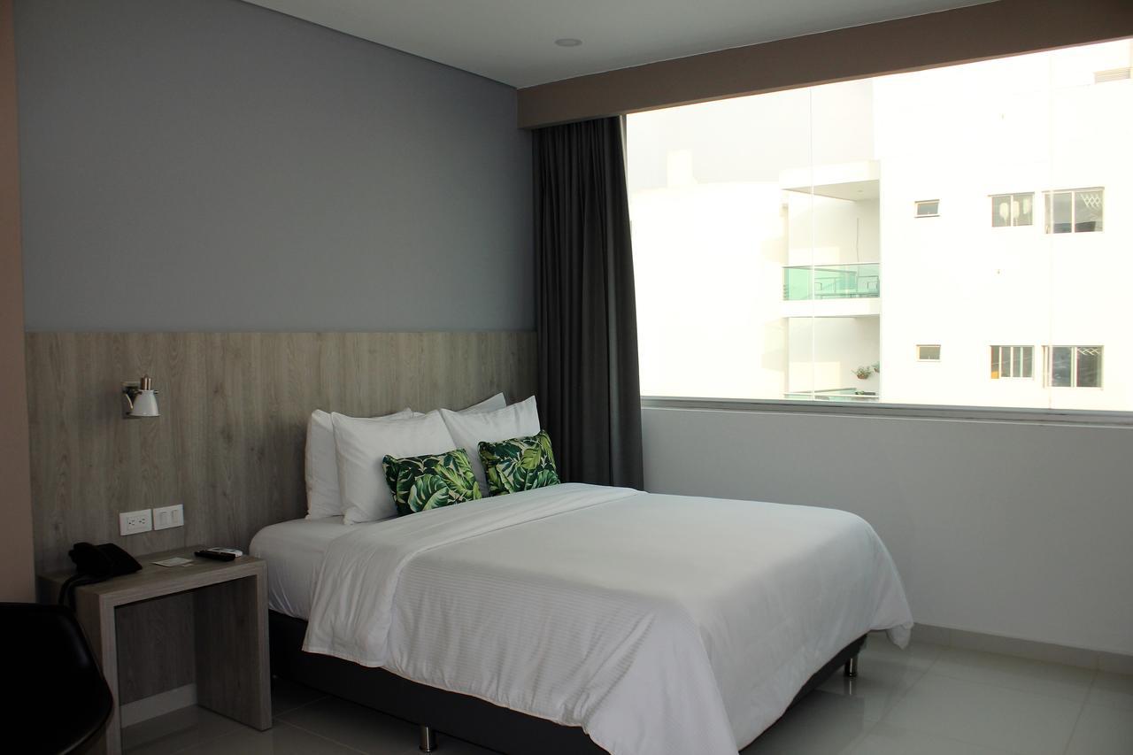 Hotel Sexta Avenida Inn มอนเตริอา ภายนอก รูปภาพ