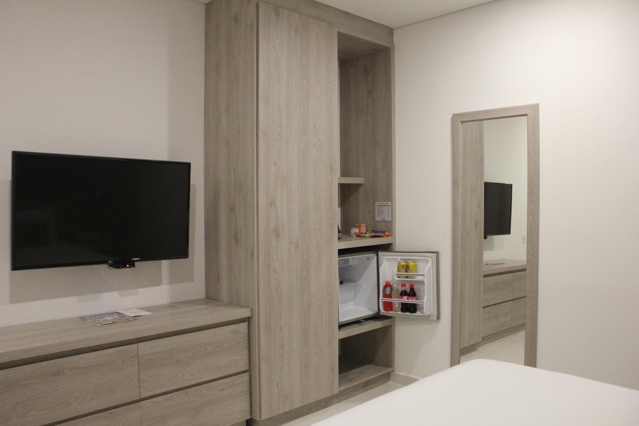 Hotel Sexta Avenida Inn มอนเตริอา ภายนอก รูปภาพ